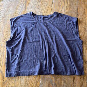 LULULEMON ATHLETICA sleeveless (gaitkeeper type ) top/L/XL